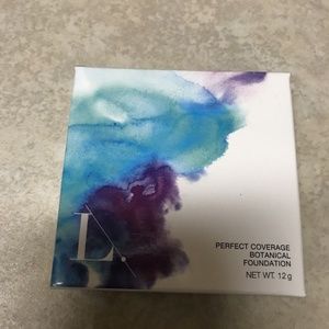 Limelighy Ivory Foundation